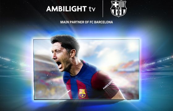 Robert Lewandowski reklamuje telewizor Philips