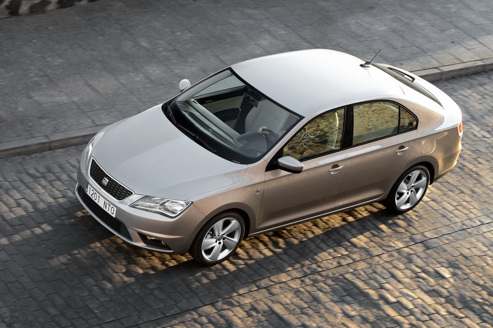Seat Toledo (2012) - obszerna galeria zdjęć 16