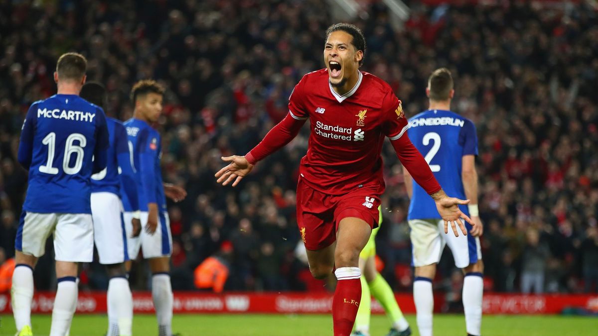 Getty Images / Clive Brunskill / Na zdjęciu: Virgil van Dijk cieszy się z gola
