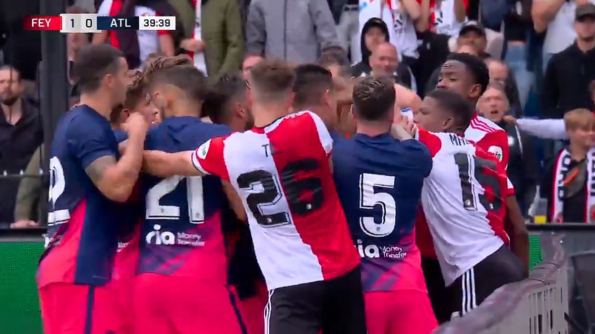 Bójka w meczu Feyenoord - Atletico Madryt