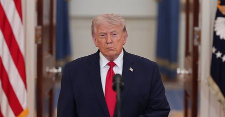 Droga wojna prezydenta Trumpa. Kto politycznie zapłaci za nią nad Wisłą? [OPINIA]