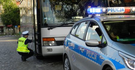 Poznań. Matka z dziećmi jechała autobusem. Usłyszała strzał