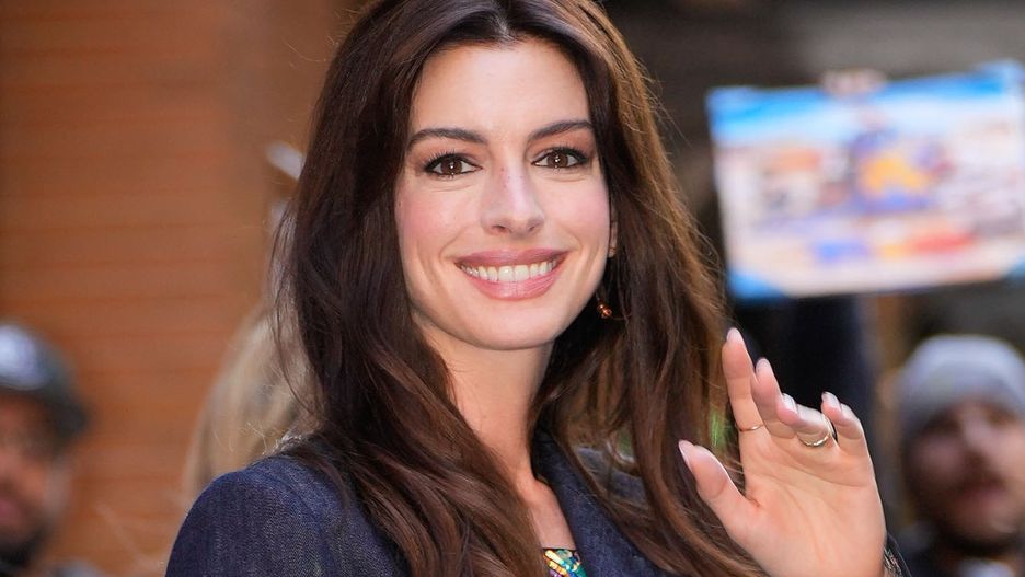 Anne Hathaway po raz kolejny udowodniła, że zasługuje na miano ikony mody 