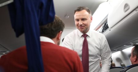 Andrzej Duda i pytania wokół lotu z Zielonej Góry. Doniesienia o "porozumieniu"