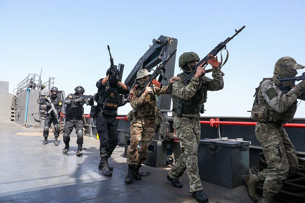 Chiny wspierają Iran w Zatoce Perskiej