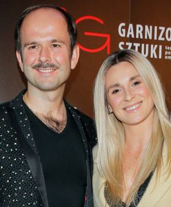 Sławomir i Kajra na premierze spektaklu. Ich stylizacje nie wszystkim się spodobają