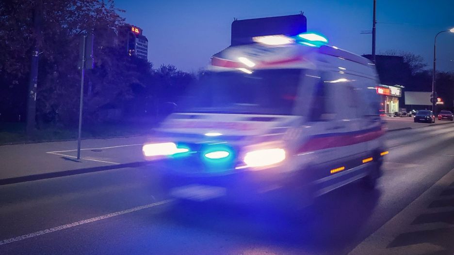 14-latek trafił do szpitala. Policja zatrzymała w tej sprawie 21-letniego mężczyznę.