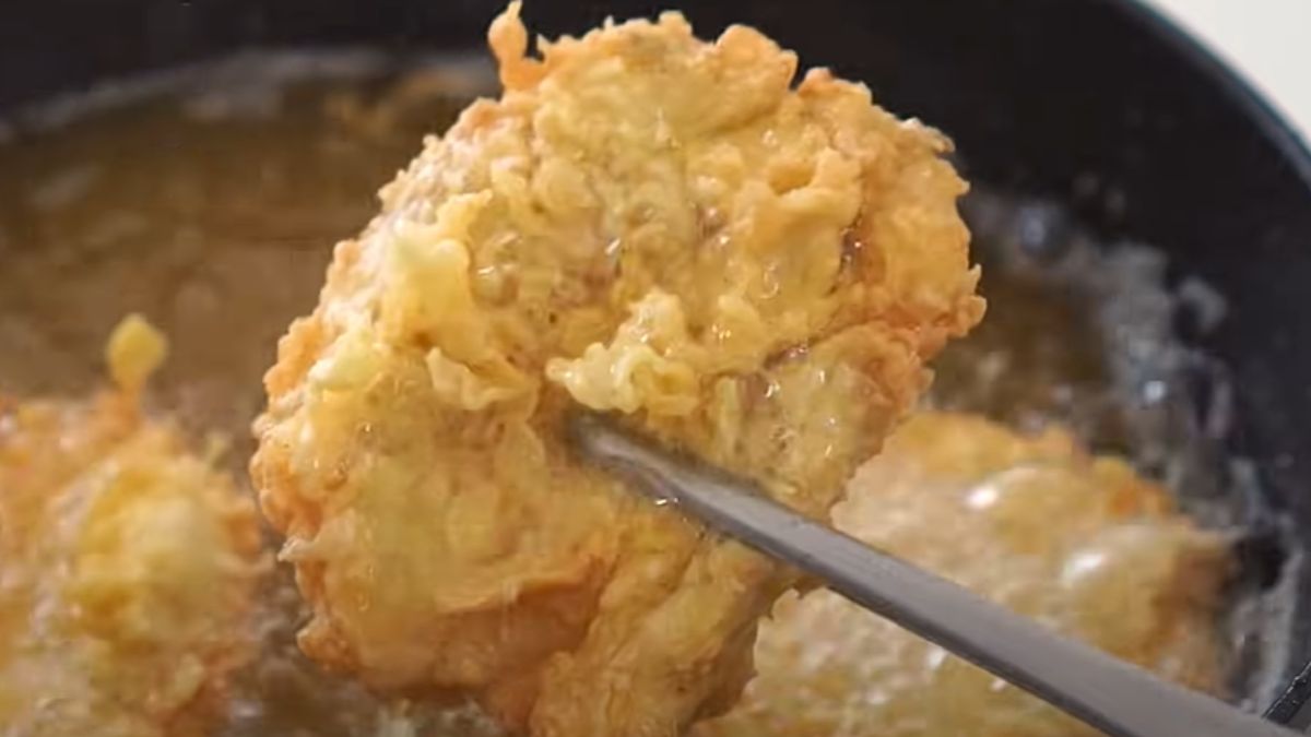 Smażę w panierce jak kurczaka i podaję z sosem. Są hitem każdej domówki