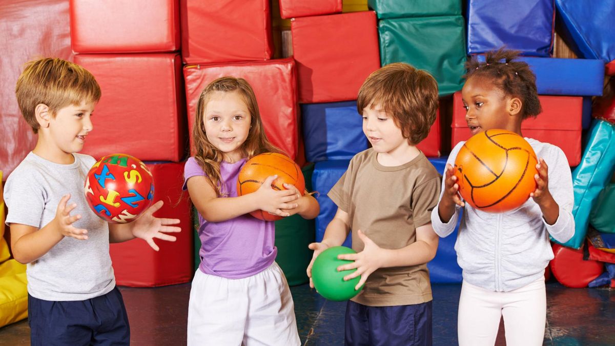 W garderobie przedszkolaka powinny znaleźć się przede wszystkim wygodne ciuchy