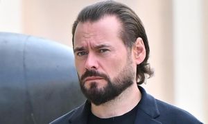 Krzysztof Stanowski STRACIŁ PRAWO JAZDY. Pędził 110 km/h w terenie zabudowanym. Teraz tłumaczy: "No i spoko, następne trzy miesiące na rowerze"
