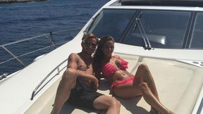 Po chuligańskiej napaści Rakitić ma wreszcie spokój na urlopie. I jakie widoki!