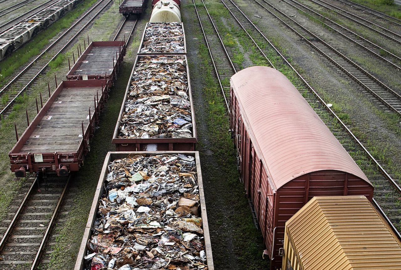 EU cracks down on waste exports with strict new regulations