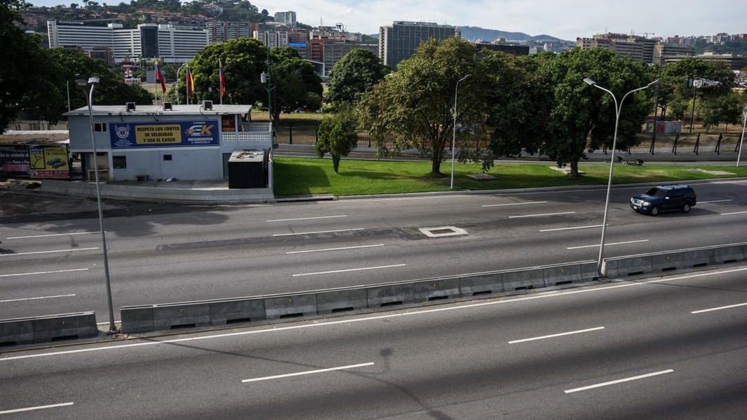 CARACAS, VENEZUELA - JANUARY 03: A view shows Francisco Fajardo highway near La Carlota Airport and its surrounding areas in the Chacao municipality of Caracas, Venezuela, on January 03, 2026. Armed individuals, believed to be military personnel, are present in the area, where access is restricted and people are asked to leave. (Photo by Boris Vergara/Anadolu via Getty Images)