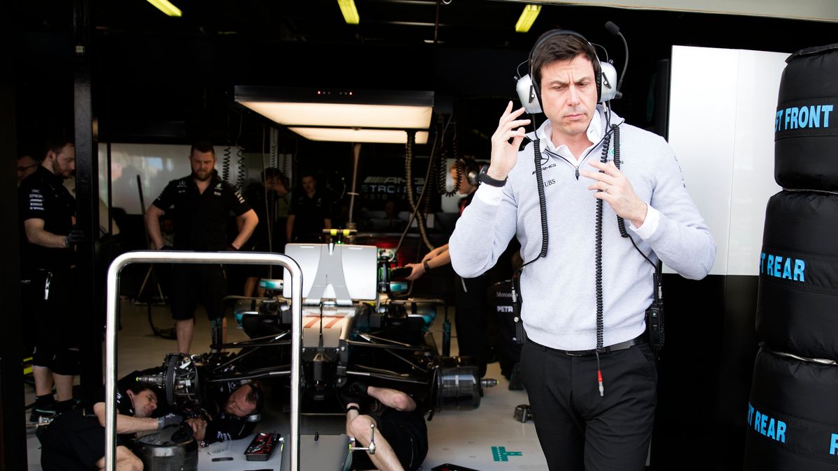 PAP/EPA / SRDJAN SUKI / Na zdjęciu: Toto Wolff