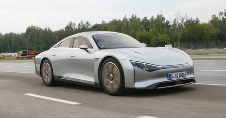 Za kółkiem elektryka z zasięgiem 1000 km. Oto Mercedes Vision EQXX
