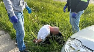 Gdynia: Potrącił policjanta. Poszukiwany 45-latek jechał z dziewczyną