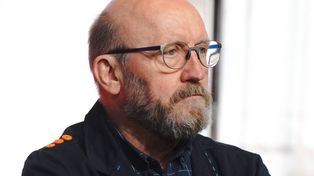 Artur Barciś zalał się łzami zrywając AZBEST w USA. "Ciężka, fizyczna praca"