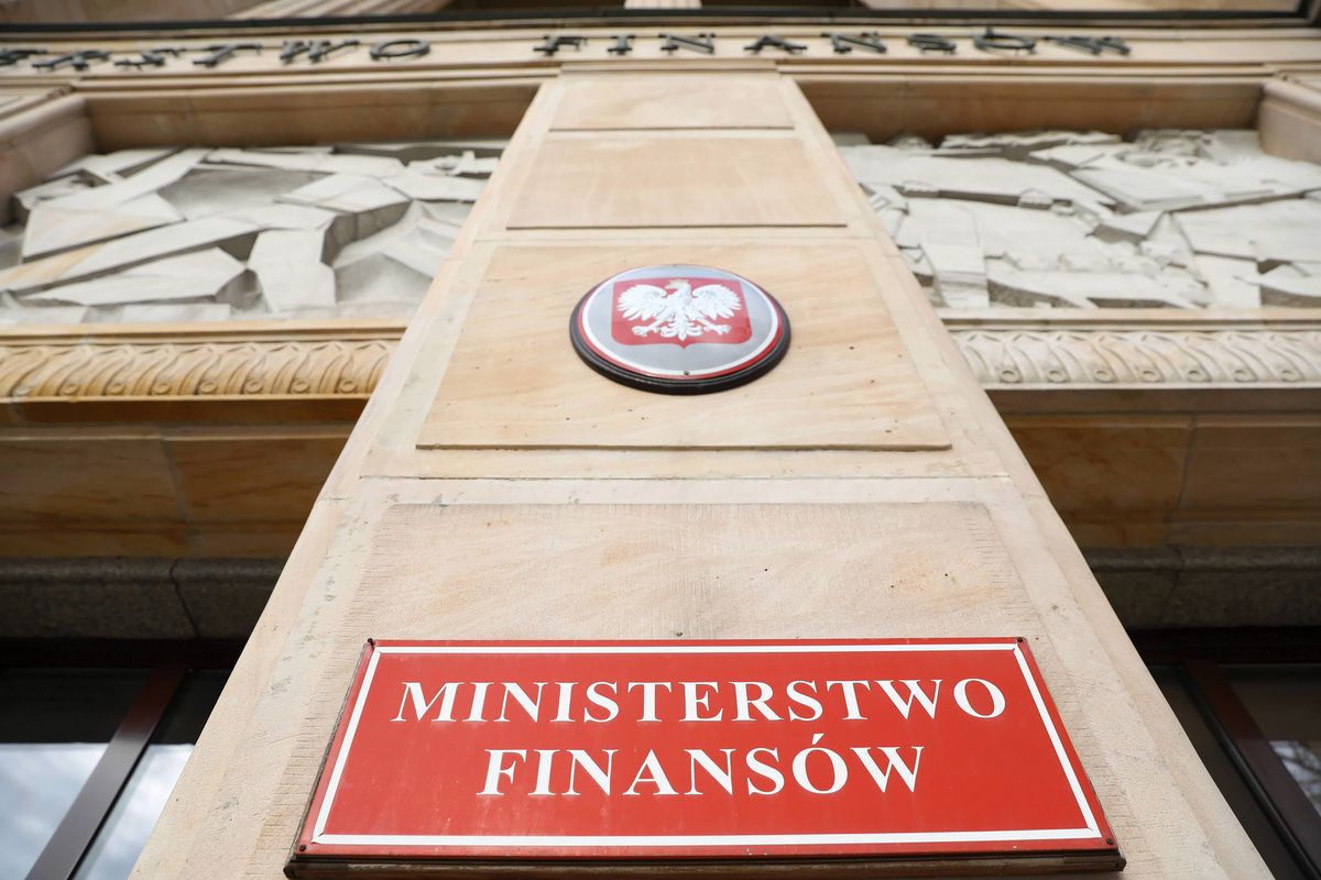 Ministerstwo Finansów. Deficyt na koniec roku powinien wynieść między 10 a 14 mld zł