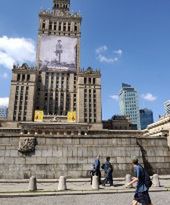 Warszawa zostanie zbombardowana poezją
