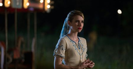 "Scream Queens": Krwawa guma balonowa Emmy Roberts