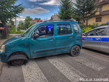 Poronin: Pijana para jechała po alkohol uszkodzonym autem