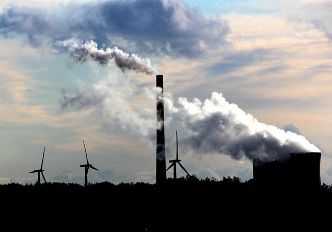Brytyjskie farmy wiatrowe lepsze od elektrowni atomowych