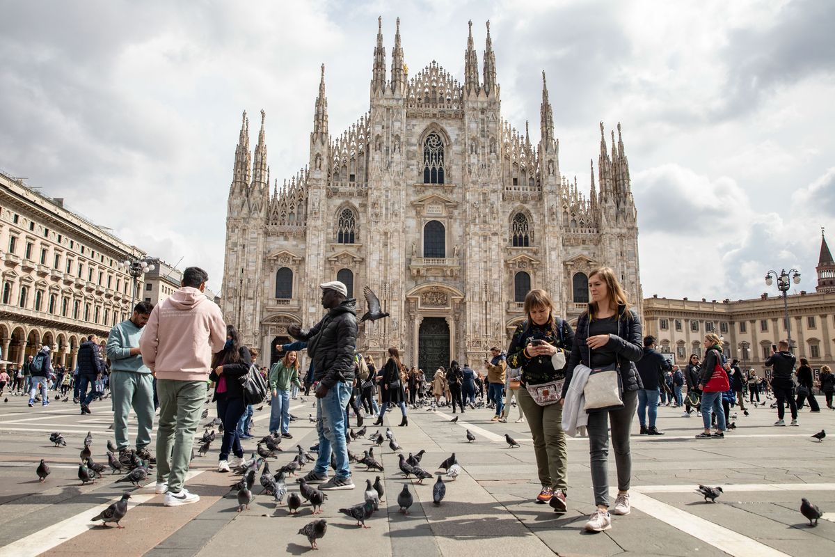 Turyści w Mediolanie, Włochy 