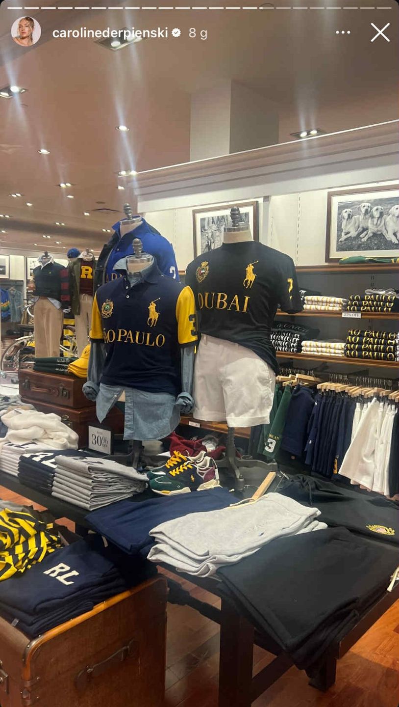 Caroline Derpienski chwali się zakupami