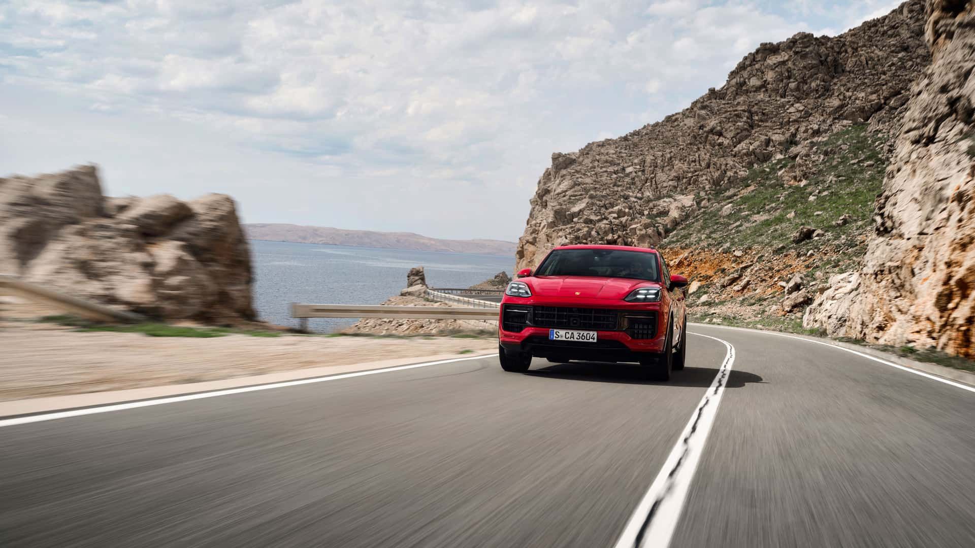 Porsche Cayenne GTS (2024)