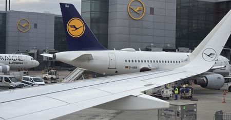 Tylko awaria detonatora uratowała lotnisko. Dron z Semtexem wylądował obok ukraińskich Antonowów