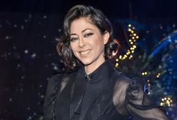 Pełen makijaż do łóżka. A w tle córka