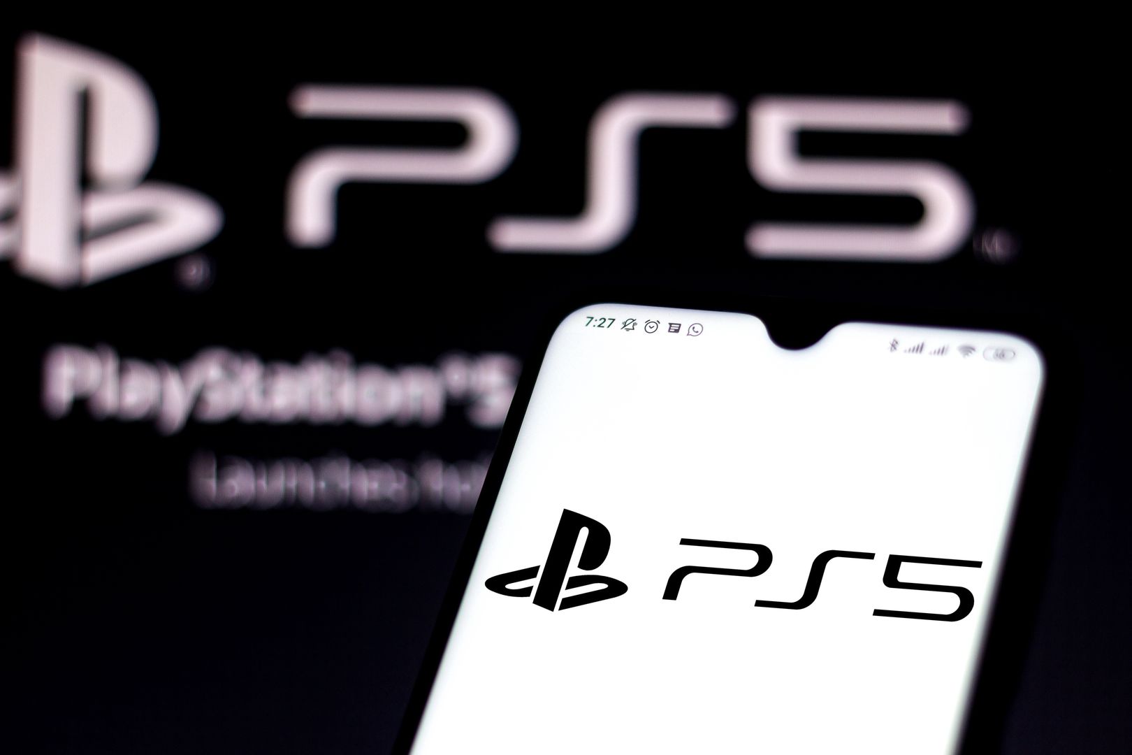 PlayStation 5 będzie potrzebowała dużo miejsca na półce. Rozmiary konsoli robią wrażenie