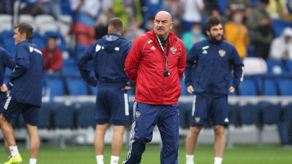 MOSCOW, RUSSIA - JUNE 8, 2021: Head coach Stanislav Cherchesov attends an open training session held by the Russian national football team at the VTB Arena - Dynamo Central Stadium ahead of the 2020 UEFA European Football Championship. Stanislav Krasilnikov/TASS (Photo by Stanislav Krasilnikov\TASS via Getty Images)