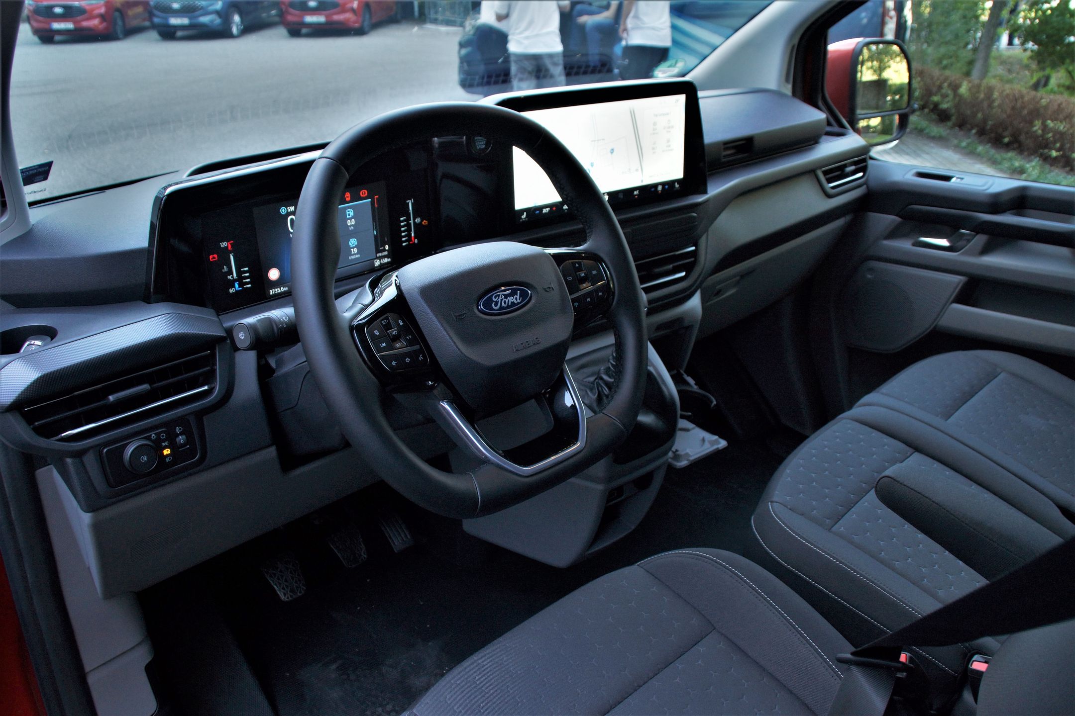 Ford Tourneo Custom 2023 
