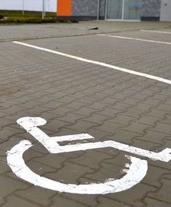 Powstaje baza miejsc parkingowych dla niepełnosprawnych