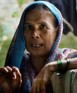 Jej przodkowie rządzili 1/4 ludzkości. Ona żyje w slumsach