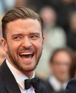 Justin Timberlake bije poduszki
