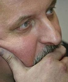 Zwolnili go i złożył pozew do sądu przeciwko MSZ