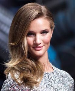 Rosie Huntington-Whiteley jak brzydula Betty