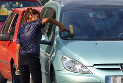 Chcieli zarobić, myjąc szyby. Teraz sporo zapłacą