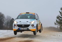 Opel Adam na czele Rajdu Lipawy