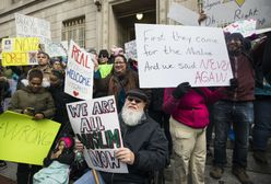 Antyimigracyjny Trump kontra świat