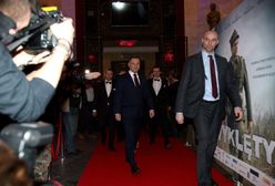 Mariusz Błaszczak z synami na premierze filmu. Choć chroni ich przed groźbami