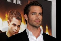 Chris Pine zapatrzony w Kevina Costnera