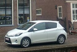 Hybrydowy Yaris - auto, które zarabia na własnych brakach