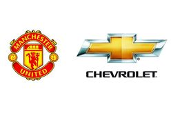 Logo Chevrolet na koszulkach Manchester United