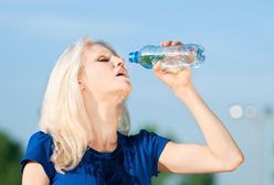 Kobieta pije dziennie 25 litrów wody!