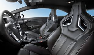 Opel Astra OPC: fotele na odchudzaniu