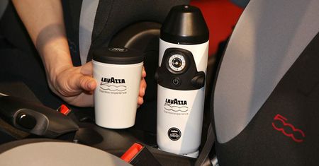 Ekspres Lavazza jako wyposażenie Fiata 500L