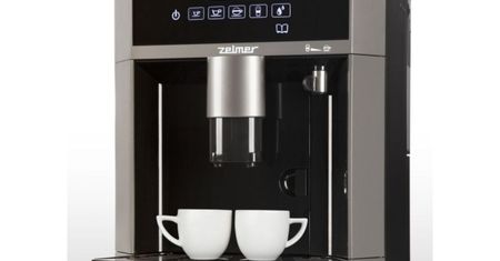Nowy ekspres automatyczny Zelmer CM4003ALS z wyświetlaczem LCD